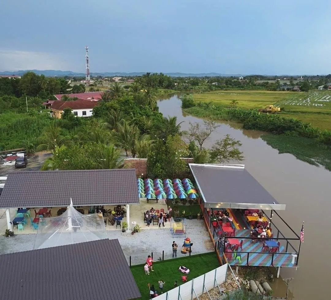 Sungai Derga dan sawah padi